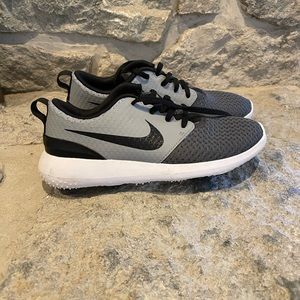 Nike Golf Shoes - BOYS. Minimal Wear